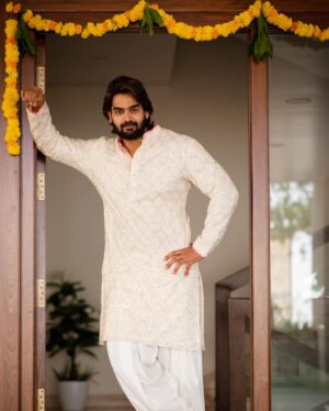 Kartikeya Gummakonda Instagram - పండగ పూట 🥭🌴🎋

Outfit :- @sagartenali 
📸 :- @the_pixel_doctor ( pranay thota photography)
Hair :- @salonkoniki ( @rachamallakiran )