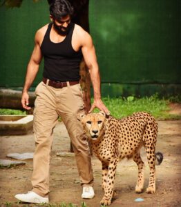 Actor Kartikeya Gummakonda HD Instagram Photos and Wallpapers November 2022