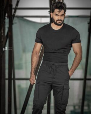 Kartikeya Gummakonda Instagram - BLACK..All boys favourite..

Styled by- @anushapunjala 
Clicked by- @rajapranay 
Hair- @rachamallakiran 
Makeup- @sureshvemula_