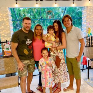 Kary Musa Instagram - Happy Easter 🐰🐣 from mi Miami Family to yours🙏🏻❤️