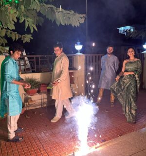 Kashish Khan Instagram - Happy Diwali🪔✨♥️
.
.
.
#diwali2023 #deepavali