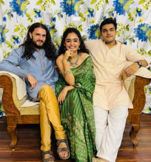Kashish Khan Instagram - Happy Diwali🪔✨♥️
.
.
.
#diwali2023 #deepavali