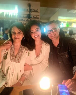 Kashish Khan Instagram - ✨🤍
#OnceUponTwoTimes