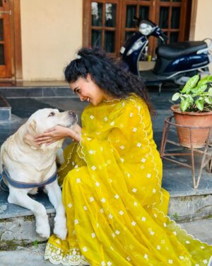 Kashish Khan Instagram - Eid Mubaarak🌙✨☺️