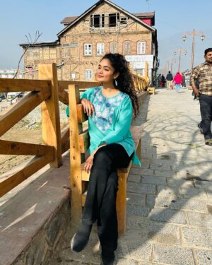 Kashish Khan Instagram - Shukran Allah✨
.
.
.
.
#kashmir #kashmiri #pahalgam #instadaily #instaphoto #instagood #ootd #actor #actorslife #travelphotography #travel