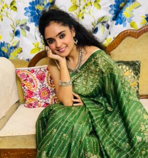 Kashish Khan Instagram - Happy Diwali🪔✨♥️
.
.
.
#diwali2023 #deepavali