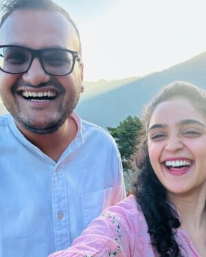 Kashish Khan Instagram - >>Swipe to see some Happiness and Heavenly Grace🪷✨♥️
Blessed to be graced with friends through whom god’s grace flows through, and the journey becomes a treasure♥️Thankyou @rahuljethi45 for all such blessed times, adventures in the wild and mystic intertwine🍃✨
#nainitaldiaries