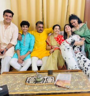 Kashish Khan Instagram - Happy Diwali🪔✨♥️
.
.
.
#diwali2023 #deepavali