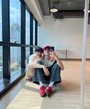 Kasidet Plookphol Instagram - พวกเรามันแก๊งนักเต้น เราที่ไม่รวมฉันอะ 😅😅