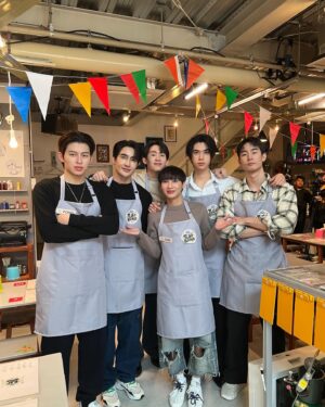 Kasidet Plookphol Instagram - อิรัชชัยมาเสะะะะะะะะะ
ทานอาหารให้อร่อยนะค้าบบ
#FullyBookedEP6
❤️🇯🇵🍲🍜🍴