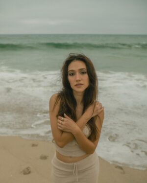 Kat Ingkarat Instagram - What's meant for me is here in this moment,
my heart is wide open and ready to let go of what's meant to leave. And my heart is ready for what's meant to enter my life ✨🌔🌊

Photos by the amazing 
@sweetjonproductions
#california