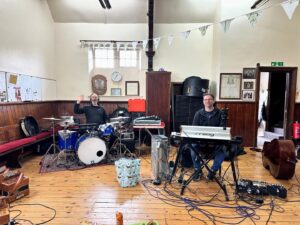Kate Rusby Instagram - Whoo hoo festival season is upon us!!! 😃🙌🎊🕺🏻💃🏻🪩🎪🏕️☀️🌸❤️❤️
We’ve been busy bees rehearsing and packing ready for the first of our season tomorrow at
@beardyfolk Shropshire 😃🎊🐝

then on to 👉🚗🚙 @moonbeams_festival East Yorks 5/7/24
Live At Llanthony @llanthonysecunda Gloucester 19/7/24
@belladrumfestival  26/7/24
Our own @festunderstars 2/8/24
@sidmouthfolkfestival 8/8/24.  @moseleyfolkfestival 1/9/24
@hartlepool_folkfest 5/10/24 

We ADORE festivals, so v excited and happy 😁😆🥰

Who is coming where???!! 😃🥰🎊