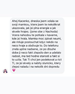 Kateřina Janečková Instagram - V 1 jedinej den: co vnímáte Vy a co je za oponou?
Emoční a energická labilita, vyčerpanost protkaná vděčností. Tenhle život je zatraceně barevnej, poznávám nepředstavitelný odstíny stavů a nálad. A většinu času jsem low, abych pak se ságem pro Vás mohla být high as *🙌🏻
A takhle stále dokola🔄, se snahou snižovat vrcholy sinusoidy směrem ke středu.