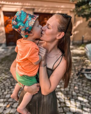 Kateřina Koubová Instagram - Skoro rok 🥹
#love #max #baby #boy #almostoneyearold