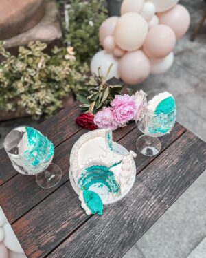 Kateřina Koubová Instagram - Tímhle tempem už kolem sebe máme celý klučičí fotbalový tým 💙🥹

Bude to KLUK 🎉

#baby #boy #love #friend #boys #two #brothers #genderreveal