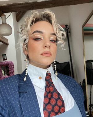 Kateřina Mlejnková Instagram - Děkuju za pozvání @sephoraczechrepublic 🥰 🤍🖤
.
.
.
.
.
.
.
.
#viviennewestwood #earrings #makeup #sephora #koki9 #blonde #updo #hairstyles #makeupartist #natashadenona #byoma #event #vip #style #ootd