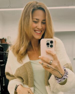 Kateřina Sedláková Instagram - Just me!
•
Ženy buďte jaké chcete být a jak se právě cítíte ☺️
•
Nenechte si nikým namluvit jak byste měly vypadat, jak mluvit, jak se tvářit a podobné jiné bláboly 🙏
•
#womenpower #women