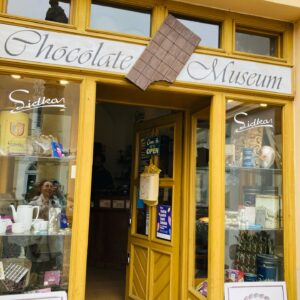 Kateřina Tichá Instagram - Tady nesmíme chybět nikdy! @chocomuseum