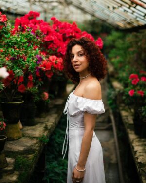 Kateryna Dychka Instagram - Квітка розквітає для власної радості, чули таке? 
Виходить, я також квітка🌷

ph: @aa.kovall