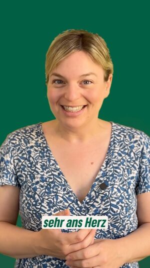 Katharina Schulze Instagram - Emily Rumpf zur Bürgermeisterin wählen 🥰🌻💚

Am 9. Juni ist nicht nur Europawahl, sondern Jetzendorf wählt eine neue Bürgermeisterin. Emily Rumpf tritt für uns Grüne an und ich kann sie nur wärmstens empfehlen 🥰🌻

Liebe Jetzendorferinnen und Jetzendorfer: Wählen Sie am 9. Juni Emily Rumpf zu Ihrer neuen Bürgermeisterin!