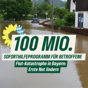 Katharina Schulze Instagram - 📣 „Bayern erlebt gerade eine furchtbare Naturkatastrophe, deren tatsächliches Ausmaß noch gar nicht abzusehen ist. Die Söder-Regierung muss zeigen, dass sie schnell und unbürokratisch unter die Arme greifen kann. Wir fordern ein Soforthilfeprogramm über mindestens 100 Millionen Euro für Privatpersonen, Unternehmen und Kommunen in Bayern. Dieses Geld soll den Rücklagen entnommen werden“, so @kathaschulze.

👉 Der technische wie der ökologische Hochwasserschutz müssen in Bayern endlich vorangebracht werden.

📣 „In den letzten Jahren bekommen wir leider hautnah mit, dass Extremereignisse wie der aktuelle Starkregen und das Hochwasser wegen der Klimakrise immer heftiger werden und öfter stattfinden. Wir müssen uns jetzt besser darauf vorbereiten und so das Gefahrenpotenzial zukünftiger Ereignisse reduzieren“, so @kathaschulze. 

#gruene #grüne #gruenefraktionby #bayern #flut #hochwasser #starkregen #klimaschutz #überschwemmung