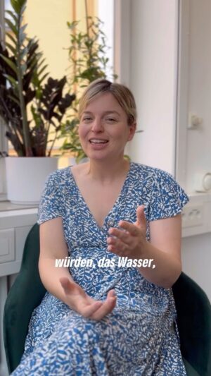 Katharina Schulze Instagram - 💬 „In den letzten Jahren bekommen wir leider hautnah mit, dass Extremereignisse wie der aktuelle Starkregen und das Hochwasser wegen der Klimakrise immer heftiger werden und öfter stattfinden. Wir müssen uns jetzt besser darauf vorbereiten und so das Gefahrenpotenzial zukünftiger Ereignisse reduzieren“, so @kathaschulze. 

#Gruene #GrueneFraktionBY #Bayern #Flut #Starkregen #Regen #Hochwasser