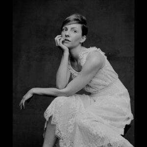 Katharina Schüttler Instagram - ✨ „you are under no obligation to be the same person you were five minutes ago.“ 💫

#alanwatts 

wishing you all a happy pre-christmas day 🌟

📸 @studioeikelpoth 
@voguegermany 🤍
#tb ✨