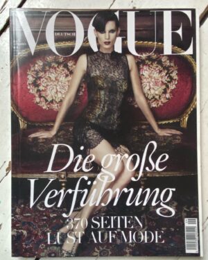 Katharina Schüttler Instagram - 🤍 the style council à berlin ✨

„there is a contradiction in wanting to be perfectly secure in a universe whose very nature is momentariness and fluidity.“

#alanwatts ✨

@voguegermany 💛
📸 @alexilubomirski 🌟
@restaurant_borchardt ✨
#tb 🌟