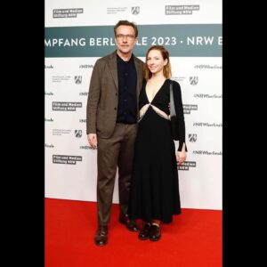 Katharina Schüttler Instagram - one more from @berlinale ✨ thank you @filmedienrw for the lovely night ✨🖤✨

thank you so much  @jonathansimkhai 👗via @mytheresa.com 💖 & @unuetzer 🥿 & @pb0110 👜 

thank you @leenazimmermann 💥 & @christiane_buchholz_ 💅

thank you @lucasgregorowicz for the sweetest company 🤍

#bestneighbourintheworld 

#berlinale #nrwfilmstiftung #nrwberlinale #recap #werbungwegenmarkennennung #iguess #neighbourlove