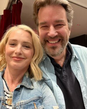 Katherine LaNasa Instagram - 1. Went out to see this guy (Fabulous #RobinBloodworth) in Tiny Beautiful Things @theatricaloutfit tonight (AMAZING!)
where I ran into
2. My Outfit Twin and new buddy Ebony @urstoopid_imnot in the ladies y'all!!! Look at our matching leopard SHOES too!
3. Went home with this dude in his @fordbronco 😂😂😂

#liveyourlife #getoutofthehouse 💯✨