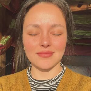 Katherine Ramdeen Instagram - i wish for you to see your own divinity 😌
lemme know when you see it 🤳🏻🥰 (hint: it’s within)

#KatRamInstagram #gratitude #KatRamdeen #depression #anxiety
