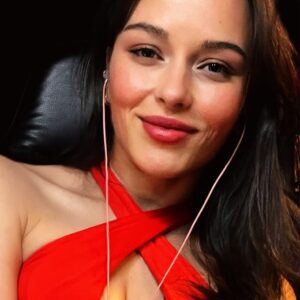 Katherine Ramdeen Instagram - in my spare time, I love to play #VideoGames 💚