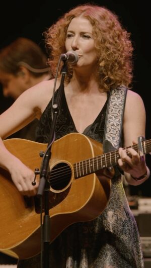 Kathleen Edwards Instagram - Celebrating Gordon Lightfoot, the full 90 minute concert film is available now to view FREE thanks to our friends at @masseyhall and @cbc_music 

It was such an honor to be part of this special event.

Head on over to the @masseyhall site for the full concert film.