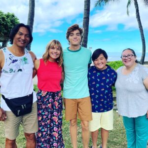 Kathleen Rose Perkins Instagram - My god, I’m gonna miss these lovely people. That’s a wrap for me on @doogie.kamealoha.md #oahuhawaii