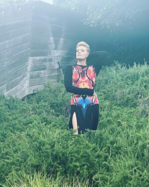 Kathleen Rose Perkins Instagram - I got to do a photo shoot and interview for a cover story in  this month’s issue of @hiluxurymag Hawaii’s own luxury magazine.  These are behind the scene shots taken by the lovely @katehollinsheadmakeup ! It was so fun. I didn’t want it to end!  @tingerbell808 did the interview, loved chatting with you, yushing, could have talked all day!@kylekagamida did amazing styling, I still dream of that white dress! @katehollinsheadmakeup always does flawless hair and makeup, you are the best!! And @haroldjulian you’re a magician with a camera! Thank you for making me look that good! Issue is out now. Please look it up! And thanks to everyone again!