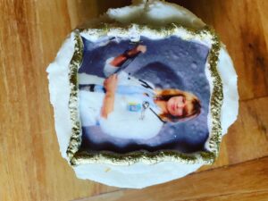 Kathleen Rose Perkins Instagram - What the new chief of staff looks like on a cupcake. Thanks to @jeffreybchapman @doogiekamealohamd