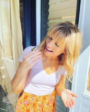 Kathleen Rose Perkins Instagram - I love working in Hawaii. All the wild life! @doogiekamealohamd