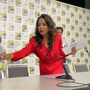 Kathreen Khavari Instagram - So excited for y’all to see Transformers: Earthspark on @paramountplus and @nickelodeon this November where we roll out brand new characters including mine, Twitch! Oh, and we have our own @hasbro toy!! Thanks to everyone who made it out to our panel and signing at @sdcc2022. Autobots, Roll Out!!