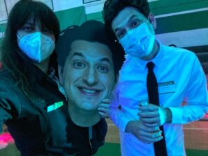 Kathryn Burns Instagram - It’s the day of the show y’all! 
#TheAfterparty is out now on @appletvplus and it’s my new favorite! Each episode is a genre-bending masterpiece, ALL HAIL LORD MILLER! @phillordy @chrizmillr Ep #3 is the CLEARLY the best, sorry not sorry, ‘cause it’s a musical starring the incomparable @rejectedjokes with a phenomenal cast with some #katburnschoreo and written by @jackdolgen ✌️

Please enjoy this carousel of smiley masked selfies. We shot this at the height of the pandemic…clearly. 😷 It was such a joyous few days reuniting with old friends while making new ones. Laughing, singing and dancing, and trying to understand what the hell each other were saying!  #PPE 

Assistant Choreographer: @kaylaradomski4 
Dancers: @itztrinab @domkelley @alexdwong @jkell30 @taylorbanks39 @nickdrago_ @meagankong @mrjasonglover @chrlesnchrge @alyxandrushuk @coryjgraves @jkvee @kaylaradomski4 
Choreo PA: @meryllesterthorne
