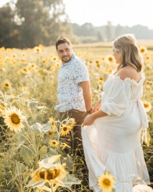 Katie Carpenter Instagram - Got the sneak peek today and couldn’t resist sharing! 💛 

Can’t stop staring at these images by @loveleighco.photos. They memorialize our love & this weird and wild phase in our lives. 

We’re just a few months away from meeting this little sunflower. How lucky we are. 🌻

#maternityshoot #maternityphotography #sunflower #30weekspregnant #bumpstyle #goldenhour #sunflowers🌻 #maternityshoot #momtobe #pregnancy
