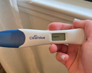 Katie Carpenter Instagram - Kevin wanted another dog and I said, “what about a baby?” 🤰

Brewing up a new member of our crew, due Halloween 2023. 🎃

Our journey to get here was challenging, but that just means that we’re in love with this miracle even more. 🥹💕
