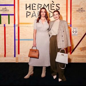 Katie Nehra Instagram - Everyone’s favorite odd couple…🧡

Can you guess which one of us wipes down their plane seat, tv remote and chair when traveling?