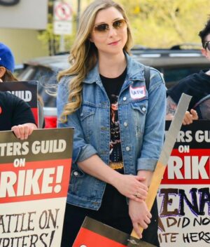 Katie Wilson Instagram - Last post of 2023! 🎇 

What an insane & exhausting year it was, but it was also filled with so much love, friendship, and hard work. From being on TV, crowdfunding & launching #TabletopNews, to strikes that rocked our industry, this year absolutely showed me how to persevere. 💪🏻

I’m looking towards more laughs, adventure, and exciting new projects in 2024! Cheers to the New Year friends 🥂 #HappyNewYear #NewYear2024 #NewYearsEve