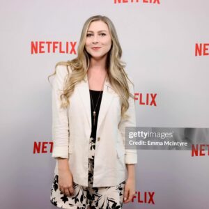 Katie Wilson Instagram - I had an animAZING time at the Next On Netflix: Animation Preview!! 📺 We got to see sneak peeks of SO many amazing new shows & movies coming to Netflix like:  #TwilightoftheGods #ExplodingKittens #TheImaginary #Pookoo #SpellBound #tombraiderlegendoflaracroft & SO MANY MORE! 🎥🍿 We even saw a preview of the last season of @bigmouthnetflix & next @arcaneshow chapter! 🤫

I got to meet the cast of #ultramanrising which looks so fun! 💪 

Netflix had fun themed foods & drinks at the event & even ANIMATED MEEEEE!! 🤩🙌🎉

I’ve been so impressed with Netflix’s animated slates thus far BUT JUST YOU WAIT TILL YOU SEE what they have in store for the next year !! 😱👌 

What @Netflix animated show(s) are YOU excited for!?!?
@netflixgeeked #netflix #nextonnetflix