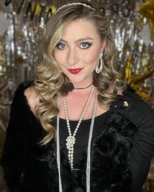 Katie Wilson Instagram - Old Hollywood glam 🎬✨ 

I had such a wonderful time celebrating my bestie @despinascandalis Birthday! She truly knows how to throw a party!