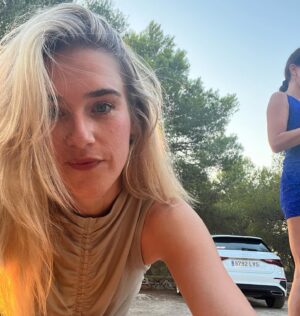 Katjana Gerz Instagram - Sexy summer 23❤️😽❤️

Letzte Bild ist der Moment wo ich ganz ganz ganz fantastisch Nachrichten bekommen habe 💕💕💕