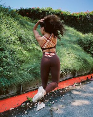 Katrina Rosita Instagram - give up the sh*t that weighs you down 🍃 #fableticspartner #moveinfabletics #myfabletics @fabletics