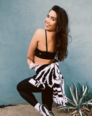 Katrina Rosita Instagram - BACK AT IT TOMORROW 💦

LIVE IG WORKOUT WITH ME:
DANCE   TONE

Blend of dance cardio   lengthening strength exercises to get you cursing at the screen 🥵

If you haven’t joined me for this one yet, it is SO much fun. Best way to sneak a sweat in while having a good ass time pretending we’re at the club together **cocktails not provided** 

Hop on right here on my IG tomorrow night - tag someone to join ya!

Tuesday 2/2
@ 5PM PST (7PM CST • 8PM EST)

Can’t wait to feel your energy 🍾

@fabletics @fableticsfit #moveinfabletics