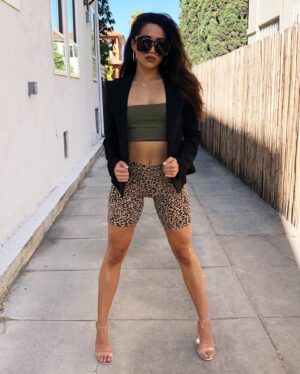 Katrina Rosita Instagram - heading into birthday week 🦁 ⠀
⠀
who’s coming with me?⠀
⠀
#leoszn #sponsored