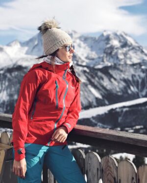 Katya Peneva Instagram - 🏂 heaven #holiday #vacation#snowboard #snowboarding #lovelife #nature #mountain #courchevel